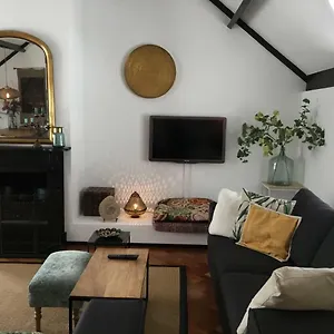 Vintage Apartment